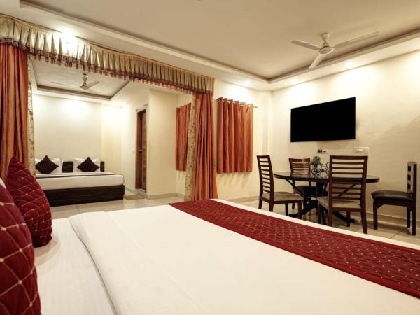 Hotel IBY : photo 8 de la chambre chambre familiale