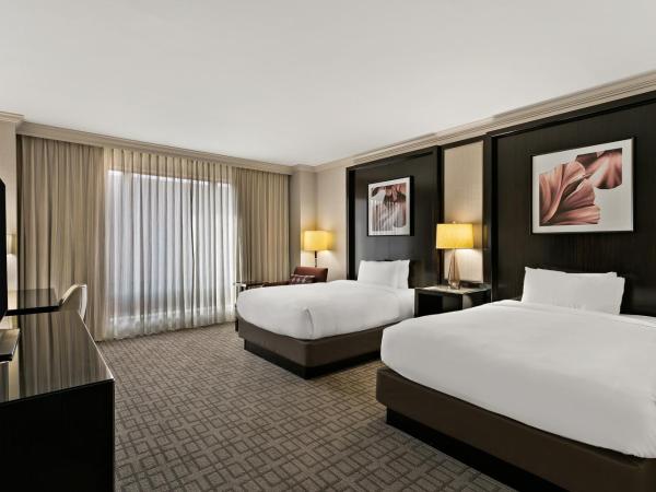 The Royal Sonesta Harbor Court Baltimore : photo 4 de la chambre hébergement deluxe avec 2 lits queen-size et baignoire - accessible aux personnes à mobilité réduite/malentendantes