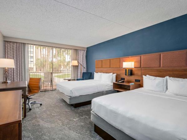 DoubleTree by Hilton Tucson-Reid Park : photo 3 de la chambre chambre avec 2 lits queen-size - douche accessible en fauteuil roulant - accessible aux personnes à mobilité réduite