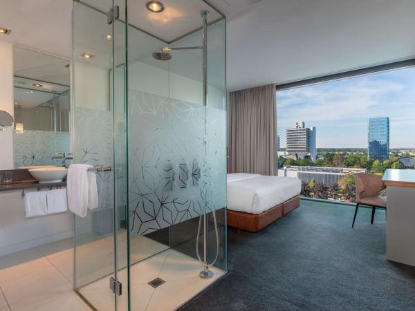 DoubleTree by Hilton Frankfurt Niederrad : photo 4 de la chambre suite junior