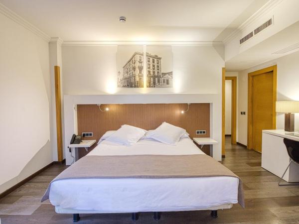 Gran Hotel España : photo 2 de la chambre chambre double ou lits jumeaux