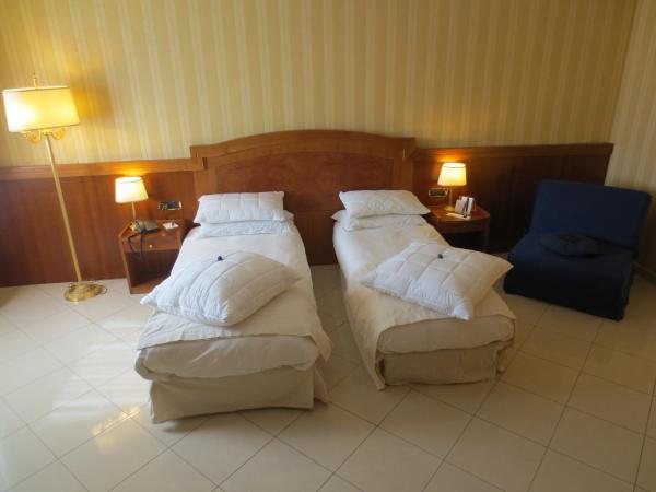 Hotel Joyfull : photo 1 de la chambre chambre lits jumeaux