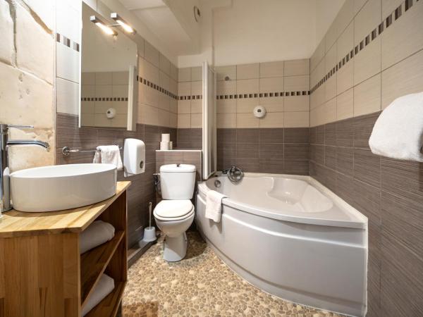 Hotel de La Paix : photo 3 de la chambre chambre familiale (4 adultes)