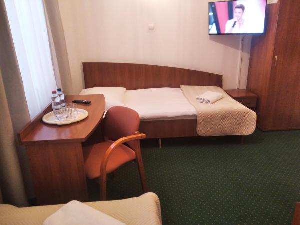 Centrum Szkoleniowo-Konferencyjne Społem : photo 6 de la chambre chambre lits jumeaux