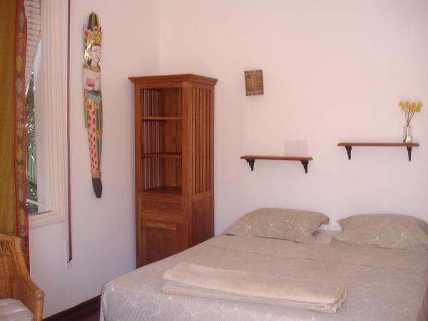 Zen Hostel Brasil : photo 2 de la chambre chambre quadruple avec balcon