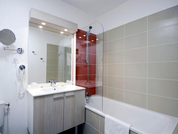 Appart'Hotel Prestige Odalys Nakâra : photo 4 de la chambre chambre double