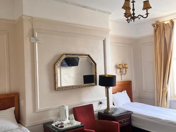 Beech Mount Hotel - Free Parking : photo 3 de la chambre chambre lits jumeaux