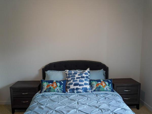 Luxury furnished & Designed 2 Bedroom Part Hotel in Woodland Hills : photo 2 de la chambre appartement 2 chambres