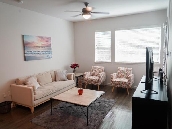 Luxury Designed 2 Bedrooms Part Hotel in Woodland Hills CA : photo 6 de la chambre appartement 2 chambres