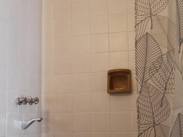 Habitacion Tara : photo 3 de la chambre chambre lits jumeaux avec salle de bains commune