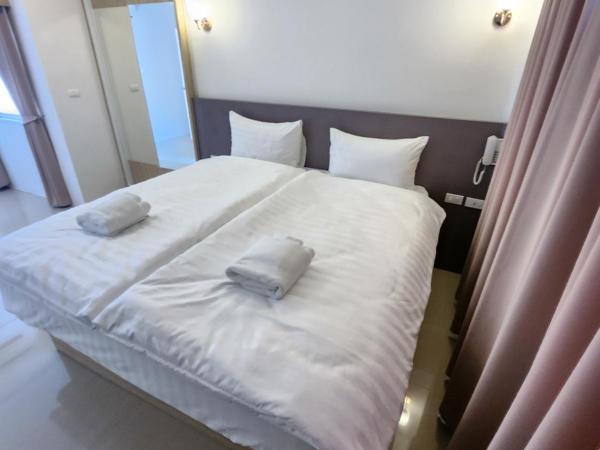 Prom Ratchada Hotel - SHA Plus : photo 3 de la chambre chambre triple exécutive