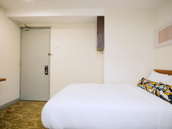 The Concept Hotel KL- TBS : photo 5 de la chambre chambre standard lit queen-size