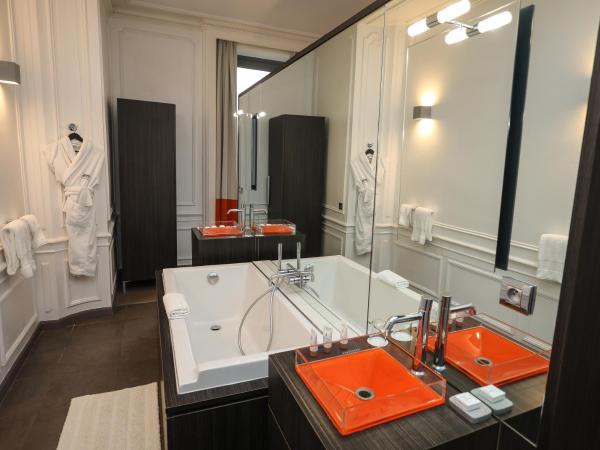 Hôtel Château de Lacan : photo 3 de la chambre chambre double deluxe