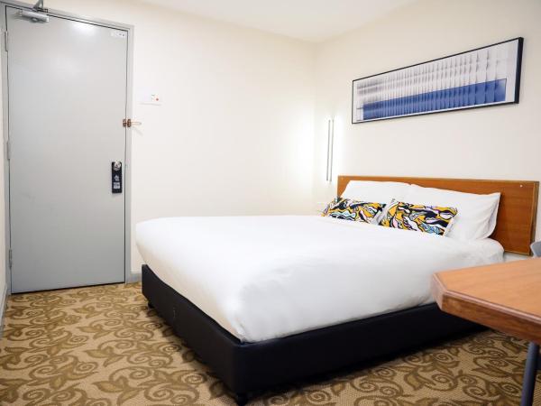The Concept Hotel KL- TBS : photo 2 de la chambre chambre lit queen-size deluxe