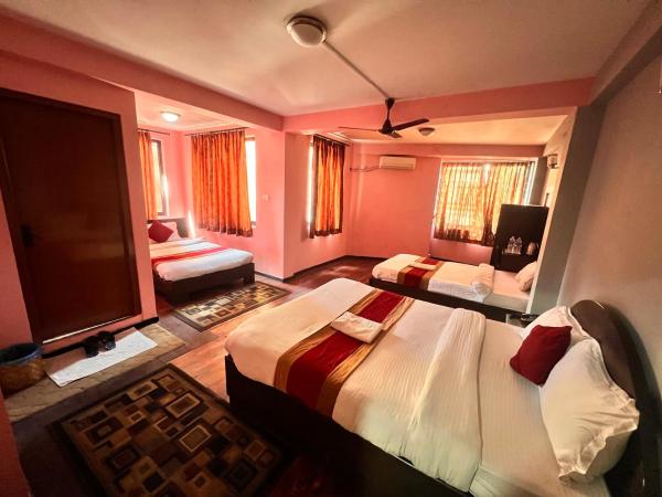 Hotel Family Home : photo 3 de la chambre chambre familiale deluxe