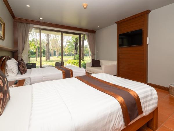 Comsaed River Kwai Resort : photo 1 de la chambre river view deluxe twin/double room