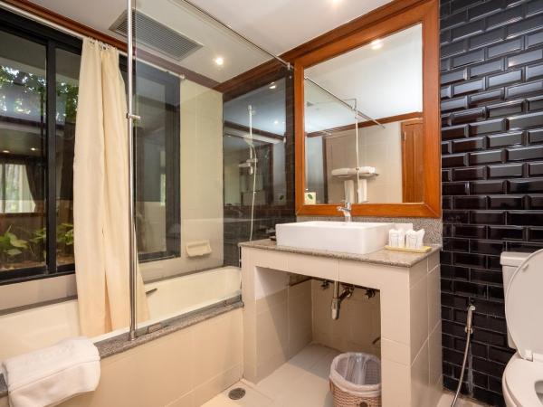 Comsaed River Kwai Resort : photo 3 de la chambre river view deluxe twin/double room