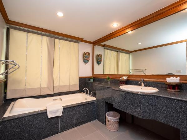 Comsaed River Kwai Resort : photo 4 de la chambre river view suite room