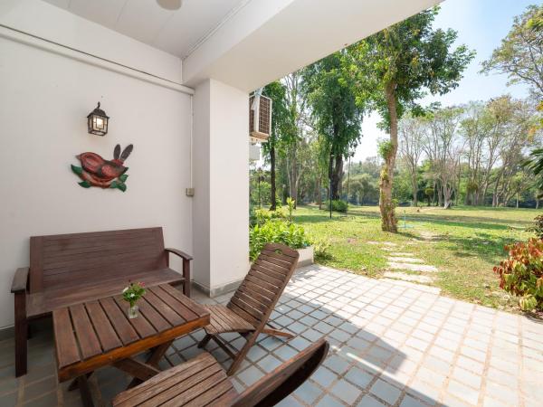 Comsaed River Kwai Resort : photo 4 de la chambre river view deluxe triple room