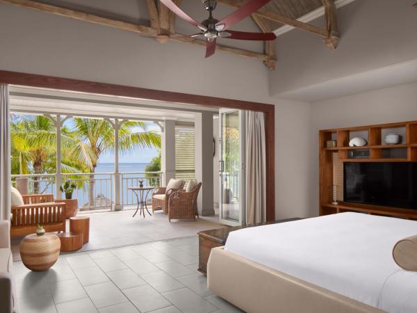 JW Marriott Mauritius Resort : photo 1 de la chambre suite junior heritage avec balcon