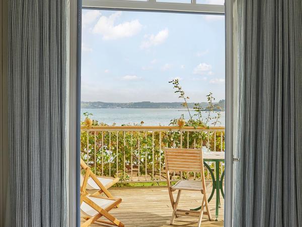 Le Grand Hotel des Bains & Spa - Bretagne : photo 5 de la chambre chambre premium avec balcon - vue sur mer