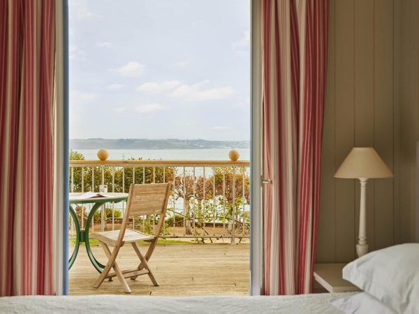 Le Grand Hotel des Bains & Spa - Bretagne : photo 6 de la chambre chambre premium avec balcon - vue sur mer
