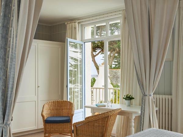 Le Grand Hotel des Bains & Spa - Bretagne : photo 3 de la chambre chambre premium avec balcon - vue sur mer