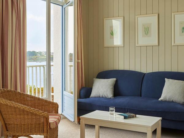 Le Grand Hotel des Bains & Spa - Bretagne : photo 2 de la chambre chambre premium avec balcon - vue sur mer