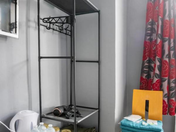 Hatton Homes - Tottenham Hotspurs Stadium : photo 5 de la chambre chambre quadruple avec salle de bains commune