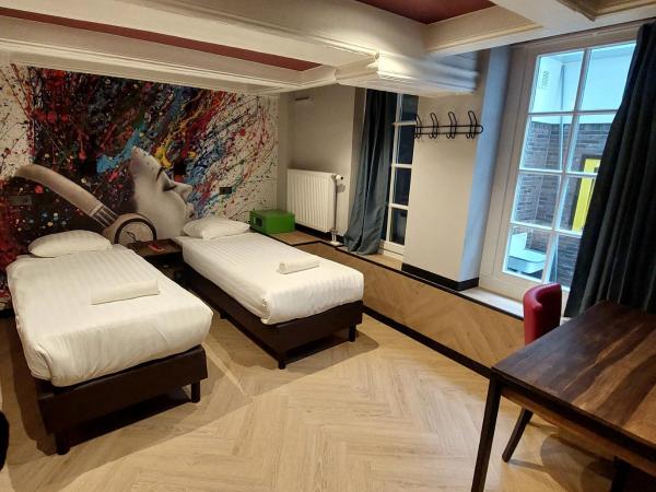 Heart of Amsterdam Hotel : photo 10 de la chambre chambre lits jumeaux privée