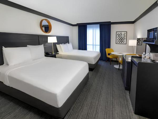 OYO Hotel and Casino Las Vegas : photo 1 de la chambre chambre lit king-size premium - vue sur strip