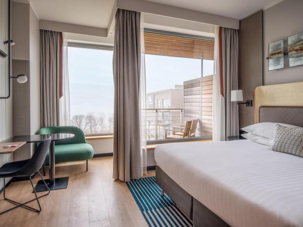 Sopot Marriott Resort & Spa : photo 2 de la chambre chambre lit king-size standard avec balcon - vue sur mer