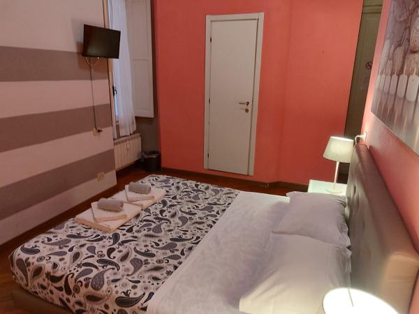 Albergo Locanda Alambra : photo 4 de la chambre chambre double avec salle de bains privative