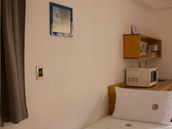 Suites Sevilla : photo 7 de la chambre chambre familiale