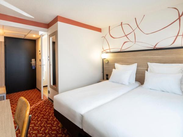 Sure Hotel by Best Western Caen Memorial : photo 1 de la chambre chambre lits jumeaux standard - non-fumeurs