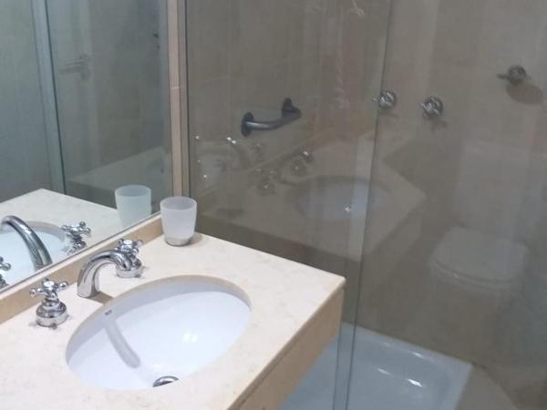 Palermo Bridge : photo 9 de la chambre chambre double