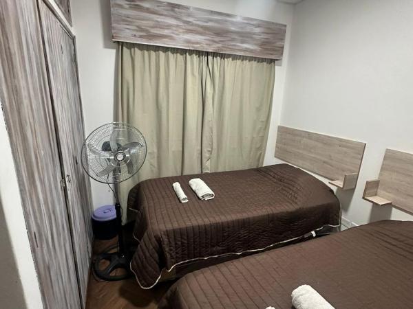 Hostel San Vicente : photo 1 de la chambre chambre lits jumeaux