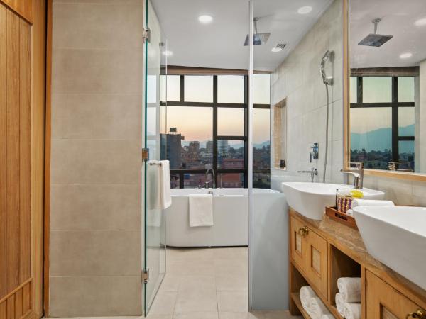 Varnabas Museum Hotel : photo 6 de la chambre platinum suite with jacuzzi