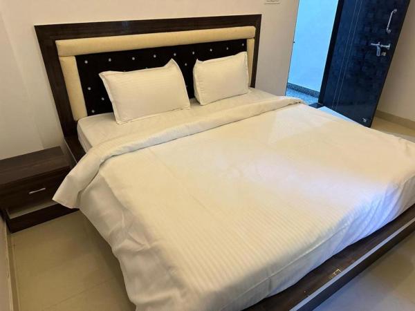 Hotel Ningbo Udaipur : photo 6 de la chambre chambre double standard