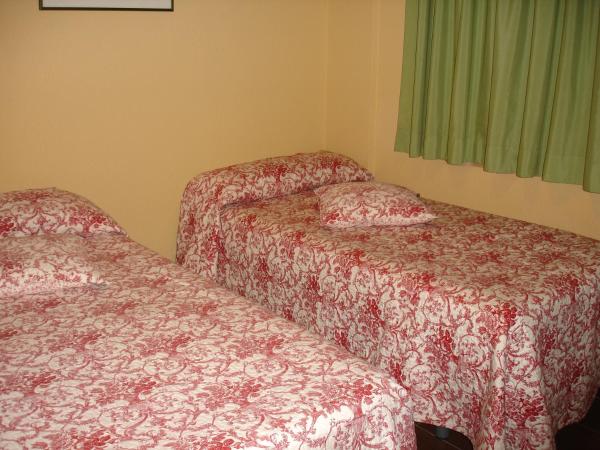Hostal Puerta Bonita Vista Alegre : photo 9 de la chambre chambre double ou lits jumeaux