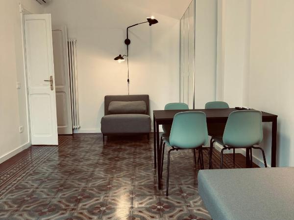 Noliday Savona Center Art Deco Apartment : photo 10 de la chambre chambre triple avec salle de bains privative