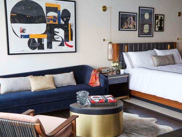 Thompson Dallas, by Hyatt : photo 2 de la chambre chambre lit king-size premium