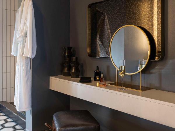 Thompson Dallas, by Hyatt : photo 3 de la chambre chambre lit king-size premium