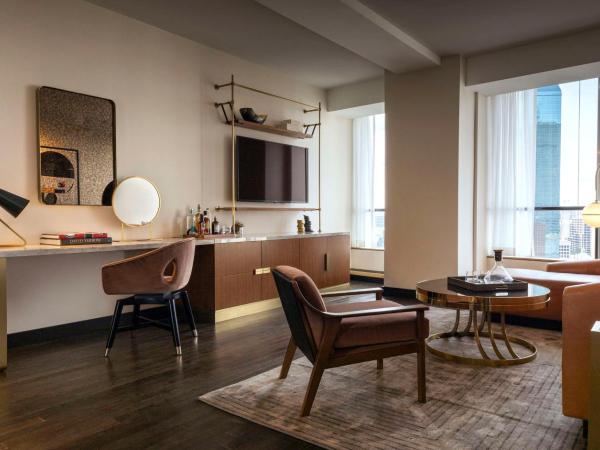 Thompson Dallas, by Hyatt : photo 2 de la chambre suite d'angle