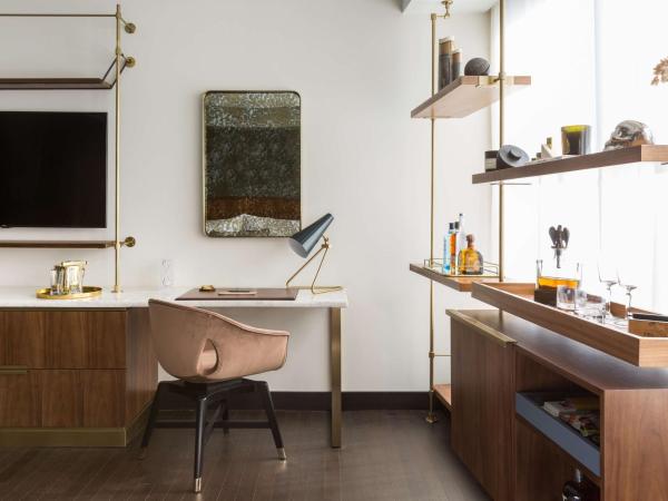 Thompson Dallas, by Hyatt : photo 2 de la chambre chambre lit king-size deluxe