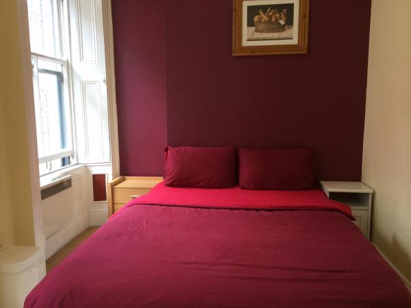 The Apache Hostel : photo 5 de la chambre chambre double avec salle de bains commune