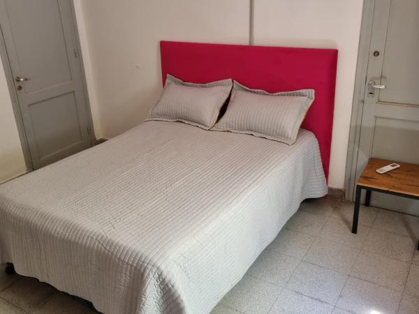 OMA : photo 1 de la chambre chambre double avec salle de bains commune