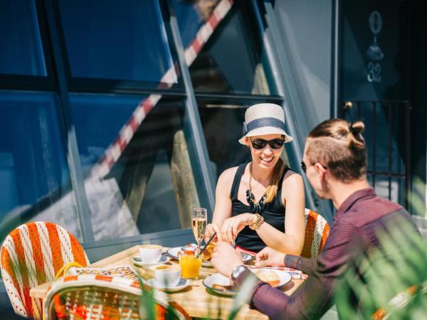 PEST-BUDA Design Hotel : photo 2 de la chambre suite junior avec terrasse