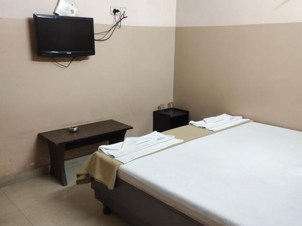 Suprahbat Hotel : photo 2 de la chambre chambre simple Économique