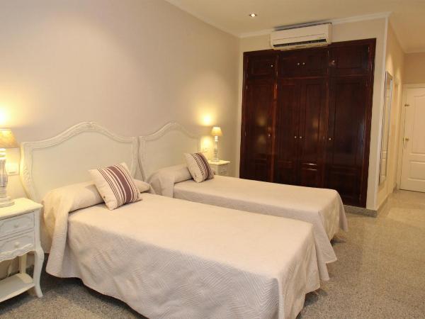 Hotel Maestranza : photo 3 de la chambre suite familiale avec balcon